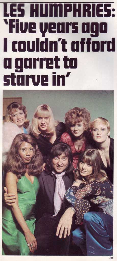 Hands on: Les Humphries and Singers.